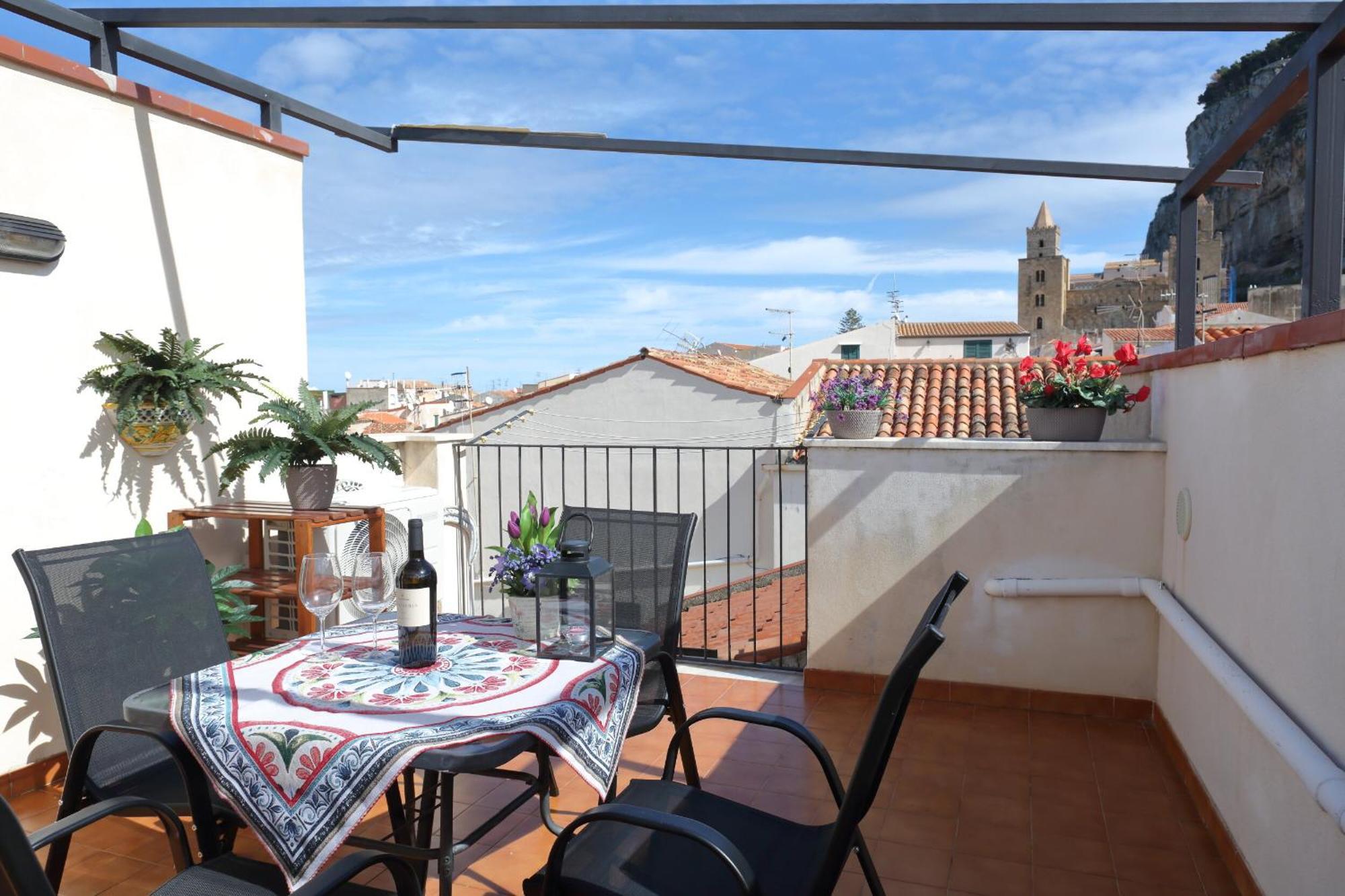 Terrazza Del Cortile - By Vacation Service 체팔루 외부 사진